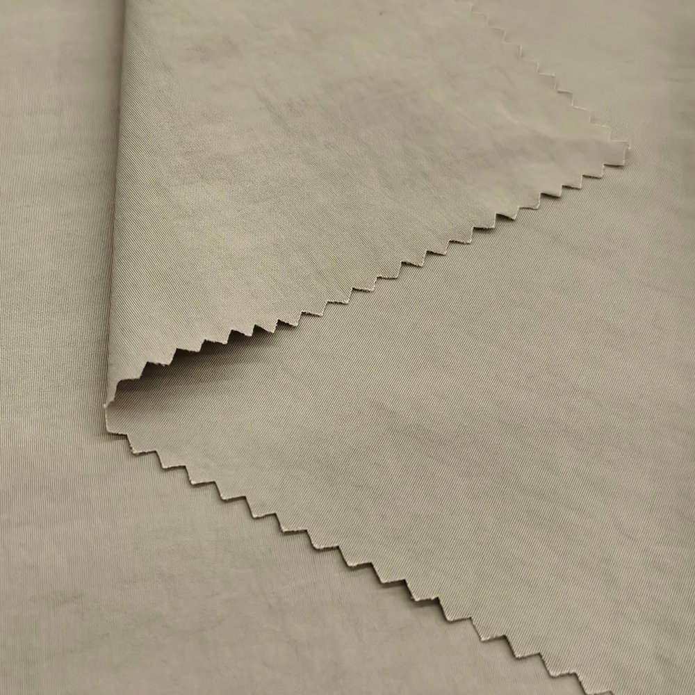 Shaoxing Yuyuan 100% Nylon 109GSM Water Resistant Stretch Fabric Anti-Pill Quick-Dry Breathable Anti-Pull for Garment Sportswear - Image 4